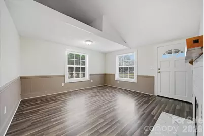 316 23rd Street NW, Hickory, NC 28601 - Photo 5
