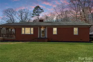 135 Bent Twig Dr, Statesville, NC 28677 - Photo 3