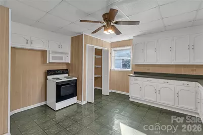 215 King Street S, Gastonia, NC 28086 - Photo 11