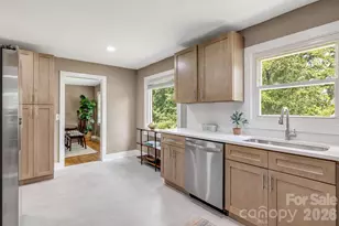3226 Charlyne Dr, Hendersonville, NC 28792 - Photo 29
