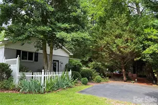 2333 Lakeview Cir, Matthews, NC 28105 - Photo 13