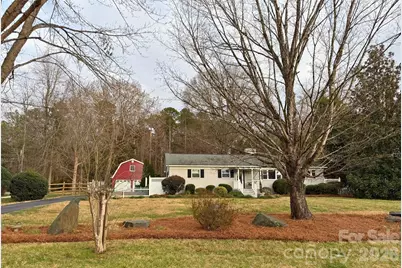 2333 Lakeview Circle, Matthews, NC 28105 - Photo 3
