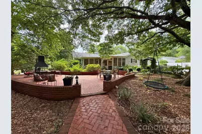 2333 Lakeview Circle, Matthews, NC 28105 - Photo 9