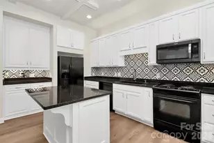 450 New Bern Station Ct, Charlotte, NC 28209 - Photo 7