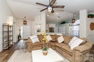 6425 Tunston Ln, Charlotte, NC 28269 - Photo 7