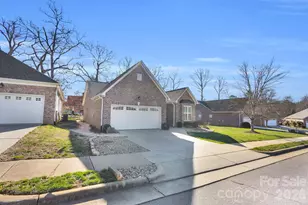 105 Sweet Oaks Ln, Statesville, NC 28677 - Photo 3