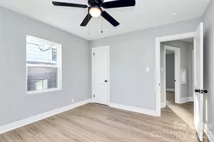 1521 Effingham Rd, Charlotte, NC 28208 - Photo 13