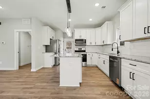 402 N Myrtle St, Gastonia, NC 28052 - Photo 7