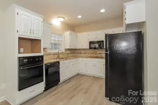 9101 Brightleaf Pl, Charlotte, NC 28269 - Photo 7