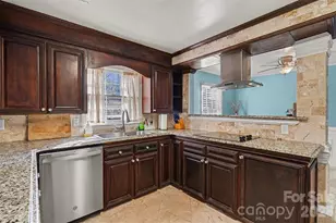 7144 Chapparall Ln, Charlotte, NC 28215 - Photo 11