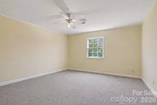 7144 Chapparall Ln, Charlotte, NC 28215 - Photo 23