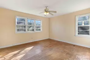 118 Rutledge Dr, Hendersonville, NC 28739 - Photo 19