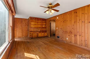 118 Rutledge Dr, Hendersonville, NC 28739 - Photo 9