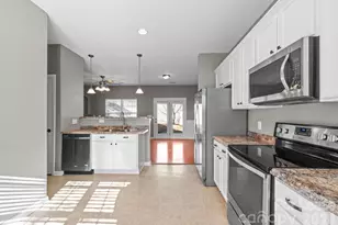 11123 Aprilia Ln, Cornelius, NC 28031 - Photo 5