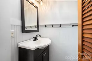 127 Shelburne Rd, Asheville, NC 28806 - Photo 19