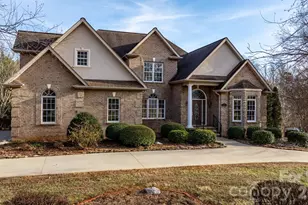 2301 Willow Creek Dr, Newton, NC 28658 - Photo 3