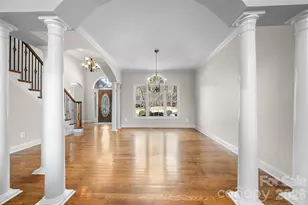 2301 Willow Creek Dr, Newton, NC 28658 - Photo 9