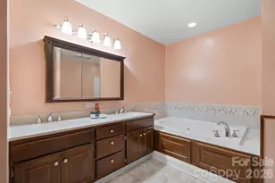 2301 Willow Creek Dr, Newton, NC 28658 - Photo 25
