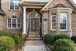 2301 Willow Creek Dr, Newton, NC 28658 - Photo 9