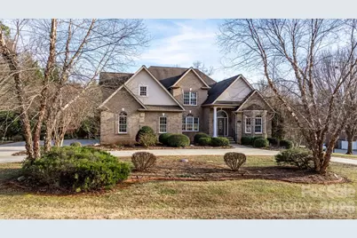 2301 Willow Creek Drive, Newton, NC 28658 - Photo 3