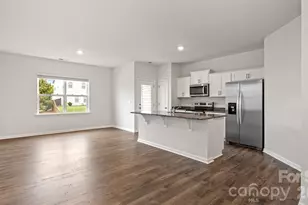 13 Caroline Vly Ln, Hendersonville, NC 28792 - Photo 5