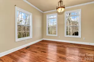 387 Goodview Dr, Hendersonville, NC 28792 - Photo 13