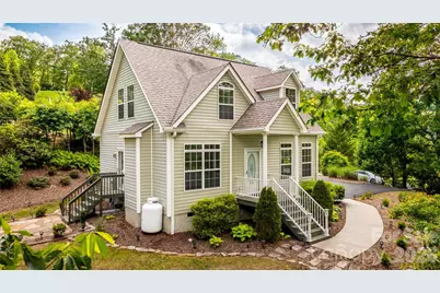 387 Goodview Drive, Hendersonville, NC 28792 - Photo 1