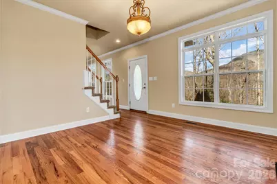 387 Goodview Drive, Hendersonville, NC 28792 - Photo 9