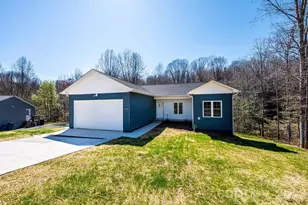 1314 39th St Cir SW, Hickory, NC 28602 - Photo 1