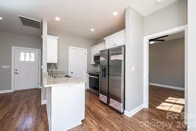 1314 39th Street Circle SW, Hickory, NC 28602 - Photo 17