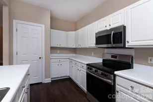 2425 Ryerson Ct, Charlotte, NC 28213 - Photo 9