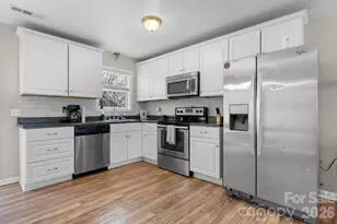 1055 19th St NE, Hickory, NC 28601 - Photo 7