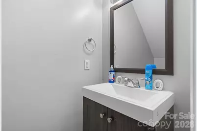 1055 19th Street NE, Hickory, NC 28601 - Photo 11