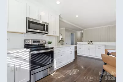 6801 Starcrest Drive, Charlotte, NC 28210 - Photo 9