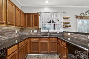 1913 Thorn Crest Dr, Waxhaw, NC 28173 - Photo 9