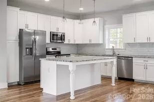 87 Locust Grove Rd, Weaverville, NC 28787 - Photo 3