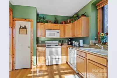 80 Stoney Falls Loop #3-201, Burnsville, NC 28714 - Photo 13