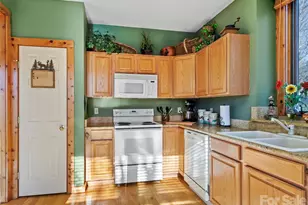 80 Stoney Falls Loop, Burnsville, NC 28714 - Photo 13