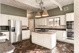 2750 Loch Ln, Charlotte, NC 28226 - Photo 15