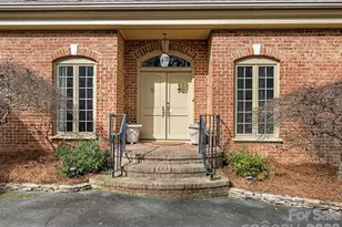 2750 Loch Ln, Charlotte, NC 28226 - Photo 9
