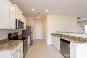 7604 Malden Park Dr, Charlotte, NC 28215 - Photo 9