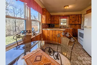 97 Tom Sparks Road, Spruce Pine, NC 28777 - Photo 5