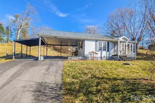 97 Tom Sparks Rd, Spruce Pine, NC 28777 - Photo 3