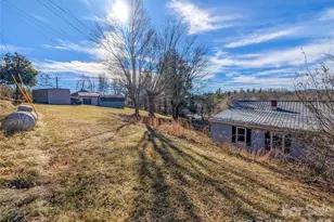 97 Tom Sparks Rd, Spruce Pine, NC 28777 - Photo 27