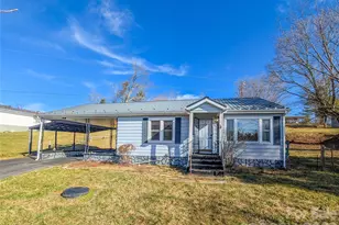 97 Tom Sparks Rd, Spruce Pine, NC 28777 - Photo 3