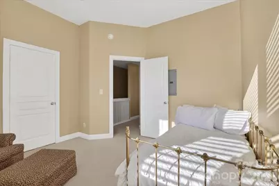 1049 Park West Drive, Charlotte, NC 28209 - Photo 17