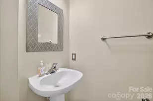 1049 Park West Dr, Charlotte, NC 28209 - Photo 13