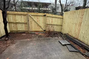 1049 Park West Dr, Charlotte, NC 28209 - Photo 25