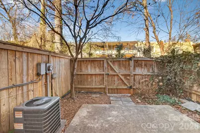 1049 Park West Drive, Charlotte, NC 28209 - Photo 25