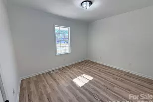 2109 Kyle Ct SE, Conover, NC 28613 - Photo 11